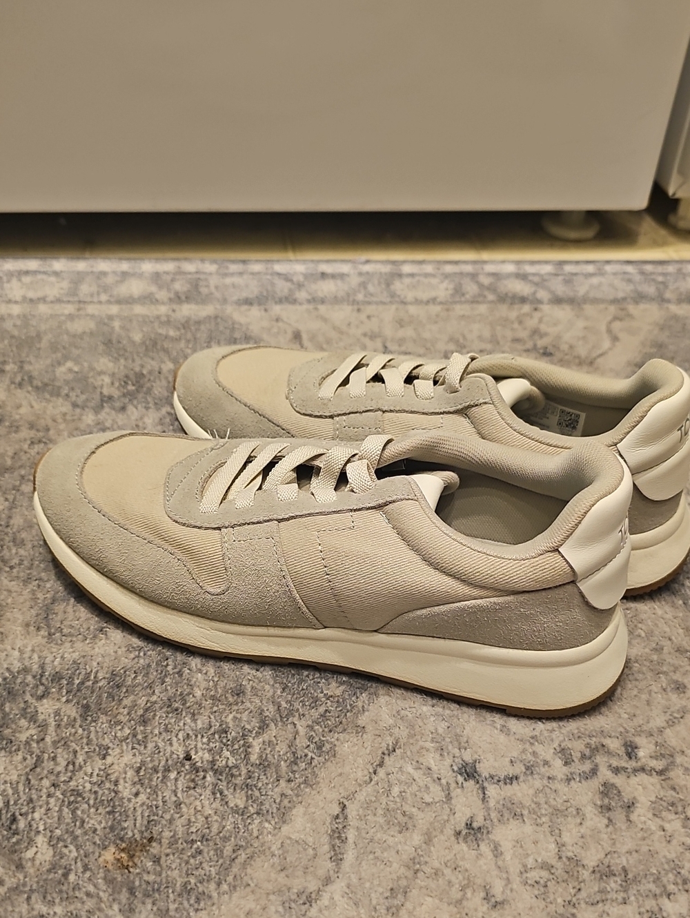 Toms Beige and White Women's Sneakers